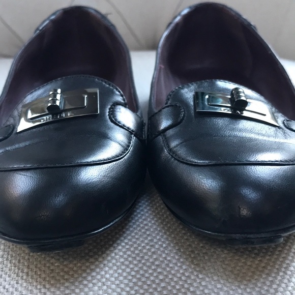 CHANEL Quilted Turn Lock Leather Flats. Make me an offer. Thank you - Picture 7 of 16